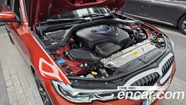 BMW 3-Series 330e M Sport
