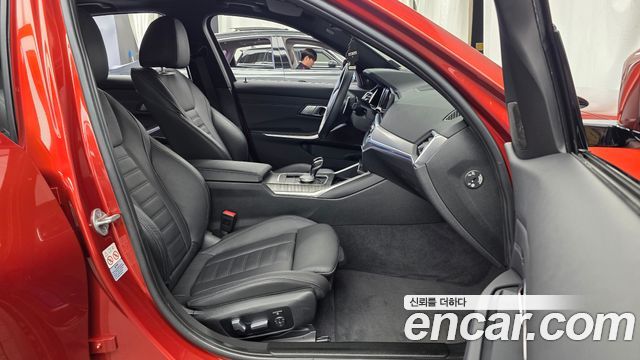 BMW 3-Series 330e M Sport