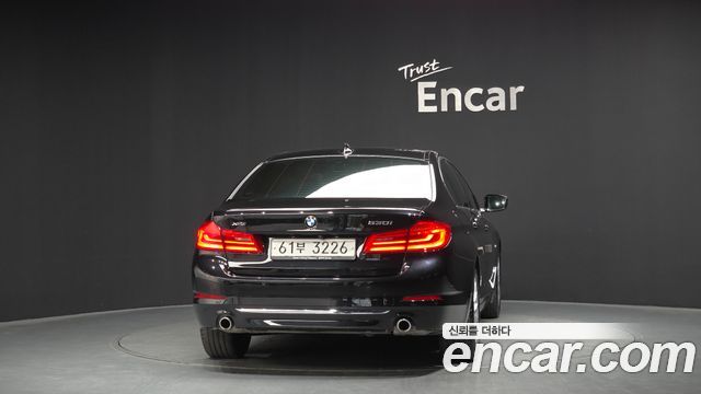 BMW 5-Series 530i xDrive Luxury Plus