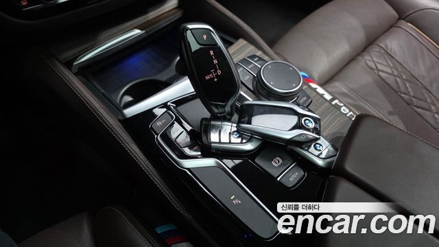 BMW 5-Series 530i xDrive Luxury Plus