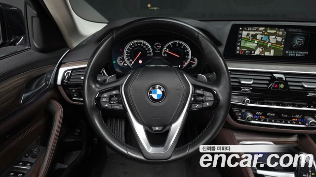 BMW 5-Series 530i xDrive Luxury Plus
