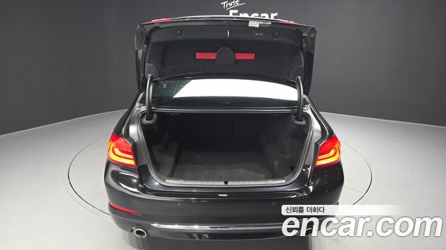 BMW 5-Series 530i xDrive Luxury Plus