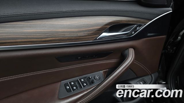 BMW 5-Series 530i xDrive Luxury Plus