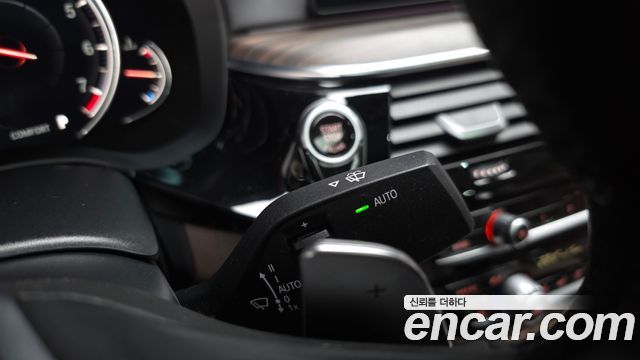 BMW 5-Series 530i xDrive Luxury Plus