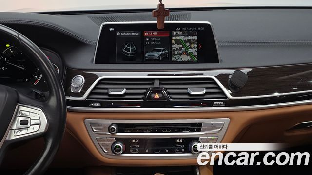 BMW 7-Series 740Li xDrive