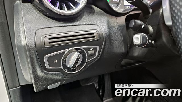 Mercedes-Benz C-Class C200