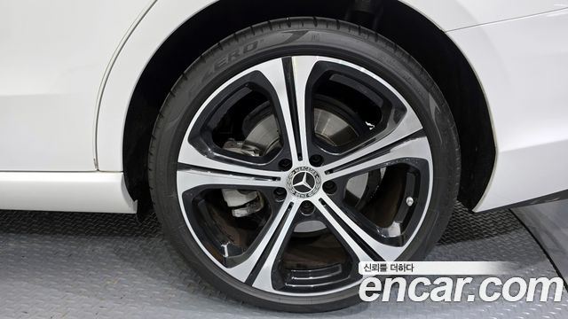 Mercedes-Benz C-Class C300 4MATIC Avantgarde