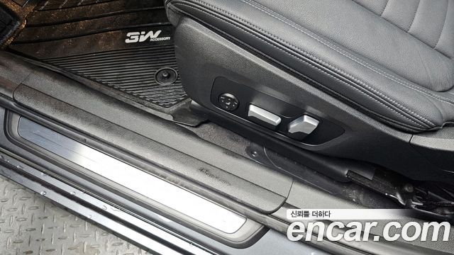 BMW 3-Series 320i Luxury