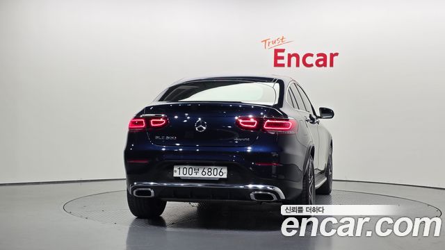Mercedes-Benz GLC-Class GLC300 4MATIC Premium Coupe