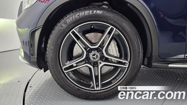 Mercedes-Benz GLC-Class GLC300 4MATIC Premium Coupe