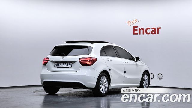 Mercedes-Benz A-Class A200
