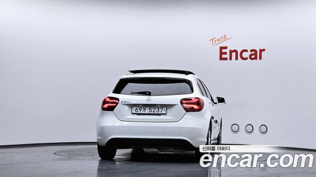 Mercedes-Benz A-Class A200