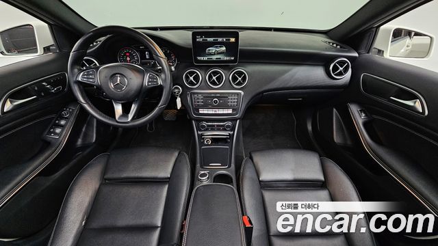 Mercedes-Benz A-Class A200