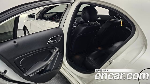 Mercedes-Benz A-Class A200