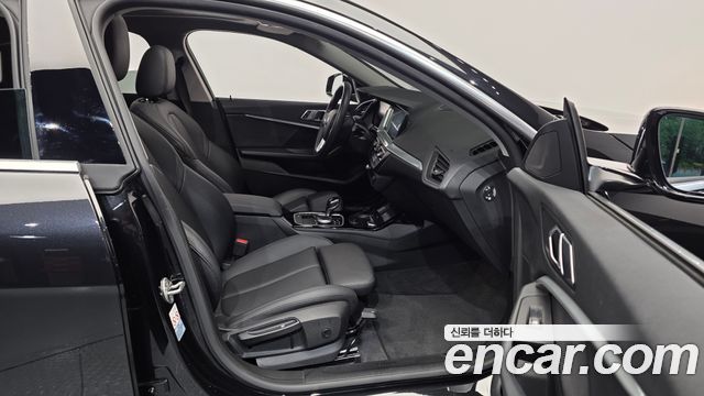 BMW 2-Series 220i Advantage