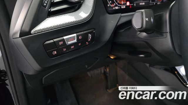 BMW 2-Series 220i Advantage