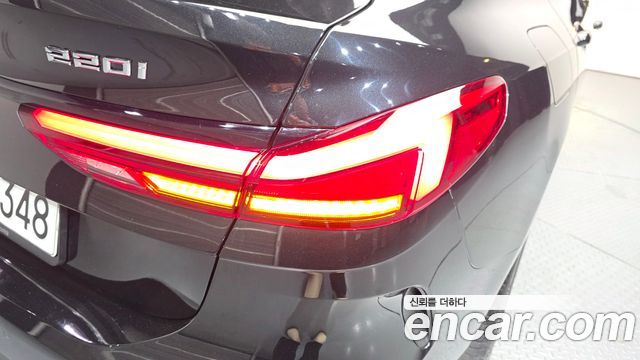 BMW 2-Series 220i Advantage