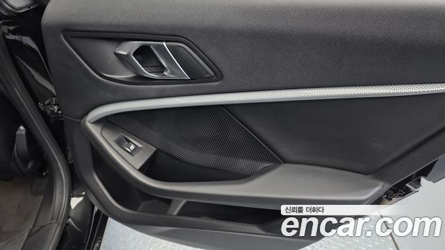 BMW 2-Series 220i Advantage
