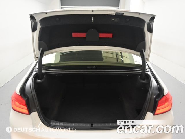 BMW 5-Series 530i xDrive M Sport Package Plus