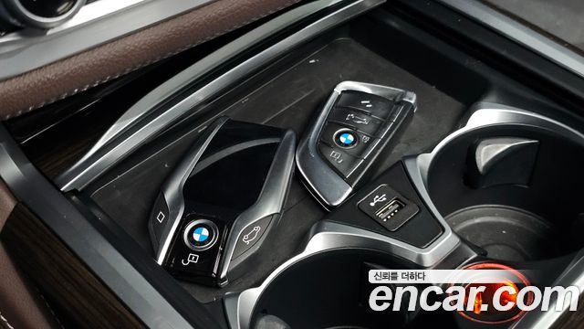 BMW 7-Series 740i Design Pure Excellence
