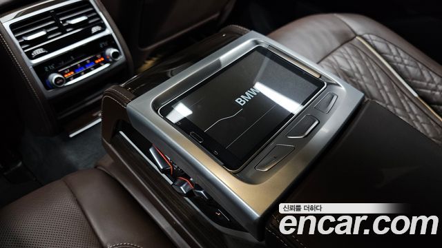 BMW 7-Series 740i Design Pure Excellence
