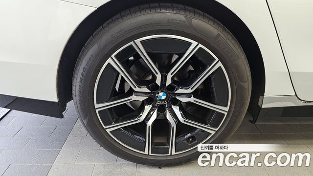 BMW 7-Series 740i sDrive M Sport