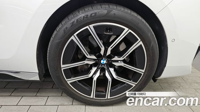 BMW 7-Series 740i sDrive M Sport