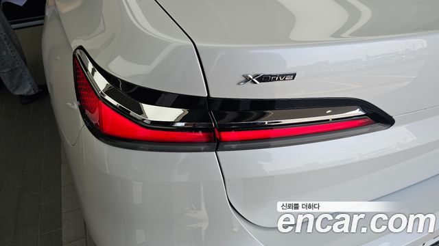 BMW 7-Series 740i sDrive M Sport