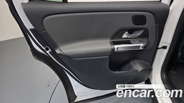 Mercedes-Benz EQB EQB300 4MATIC Electric Art