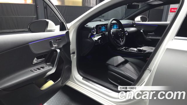 Mercedes-Benz A-Class A220 Hatchback