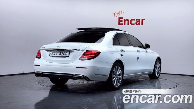 Mercedes-Benz E-Class E300 Exclusive