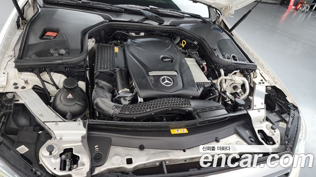 Mercedes-Benz E-Class E300 Exclusive