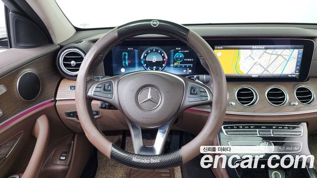 Mercedes-Benz E-Class E300 Exclusive