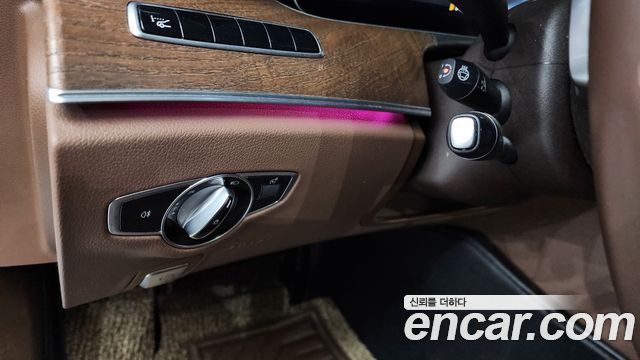 Mercedes-Benz E-Class E300 Exclusive