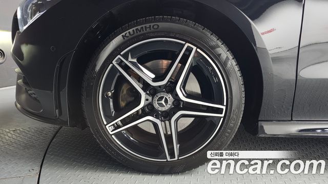 Mercedes-Benz CLA-Class CLA250 4MATIC