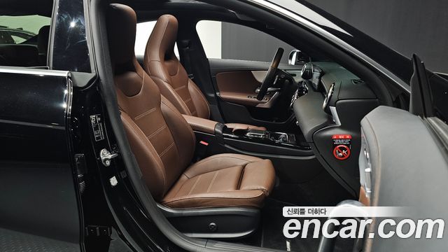 Mercedes-Benz CLA-Class CLA250 4MATIC