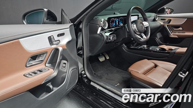 Mercedes-Benz CLA-Class CLA250 4MATIC