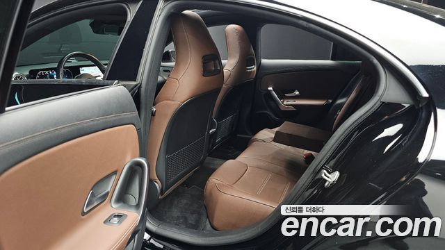 Mercedes-Benz CLA-Class CLA250 4MATIC