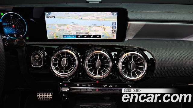 Mercedes-Benz CLA-Class CLA250 4MATIC