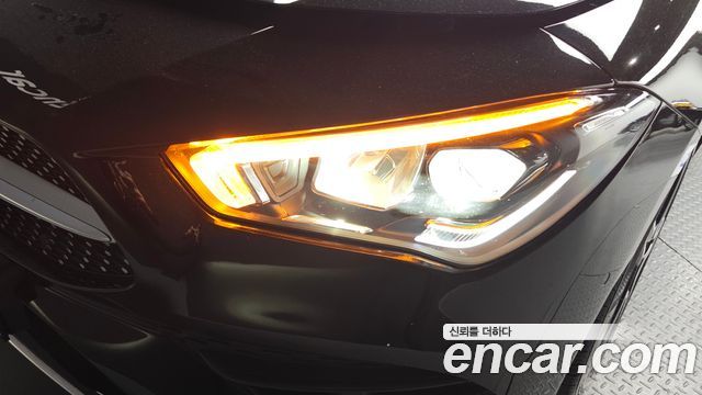 Mercedes-Benz CLA-Class CLA250 4MATIC
