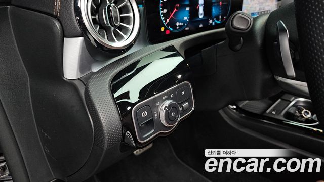 Mercedes-Benz CLA-Class CLA250 4MATIC