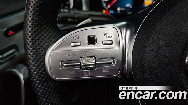 Mercedes-Benz CLA-Class CLA250 4MATIC