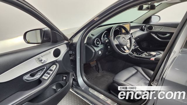 Mercedes-Benz C-Class C200 Avantgarde