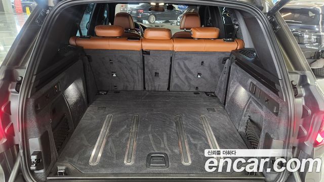 BMW X5 M50i