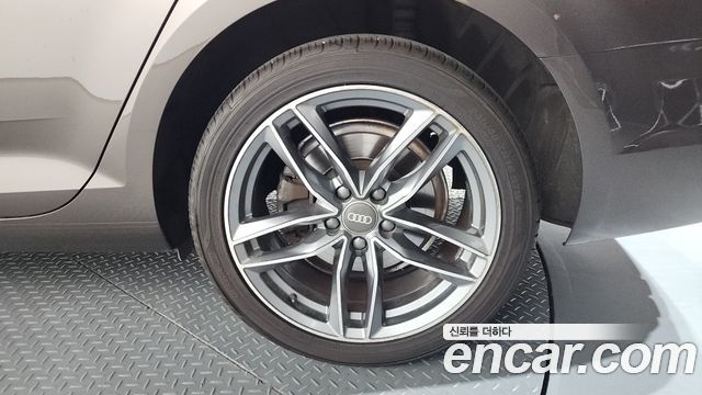 Audi A4 35 TDI Premium