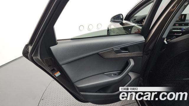 Audi A4 35 TDI Premium
