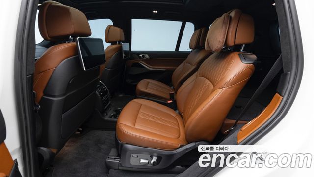 BMW X7 M50i 6STR
