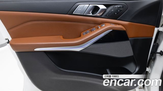 BMW X7 M50i 6STR