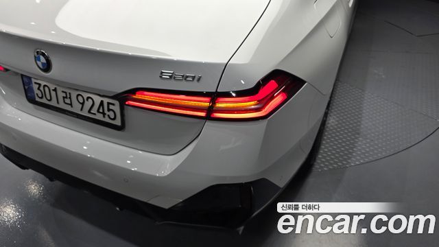 BMW 5-Series 520i M Sport
