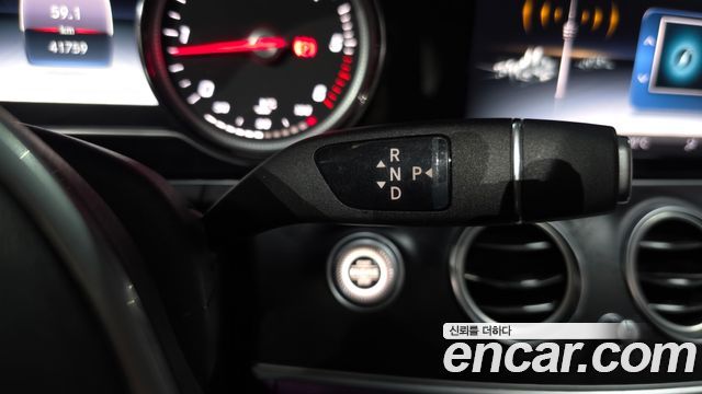 Mercedes-Benz E-Class E220d Avantgarde
